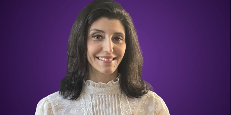 CEO of TALKR.ai, Katya Lainé: If You’re Too Busy to Answer The Call, The AI Can Help You with It