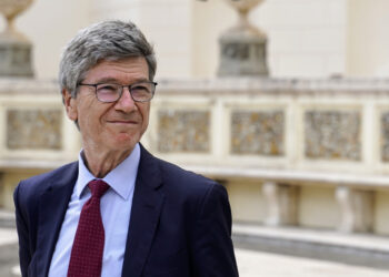 The US Contributes A Quarter of Global Greenhouse Gas Emissions! Jeffrey Sachs, Chairman of SDSN: We Must Strive for Accountability and Equity!