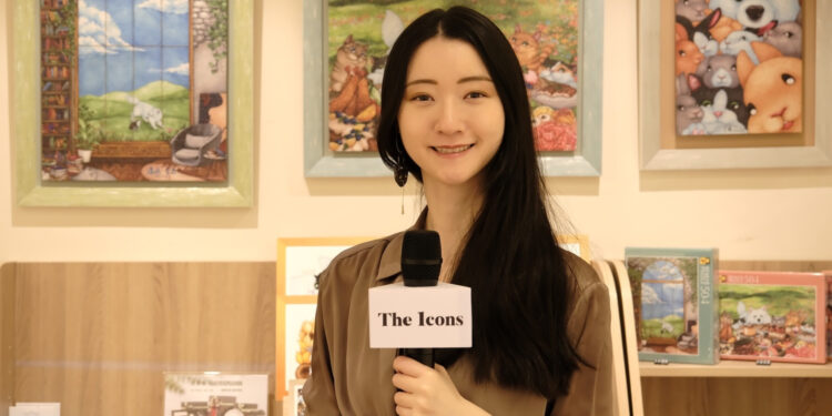 Chiung Yao's Granddaughter CrazyMeow. (Photography: Liang Hsuan-Ling; organized: Liang Hsuan-Ling and Shen Hsin-Po)