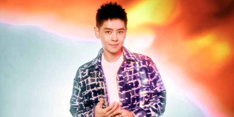 The Ageless Idol Jimmy Lin (Photography: Jimmy Studio)