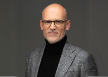 Julien Gattoni, CFO of the World Economic Forum（Photography：media.licdn）