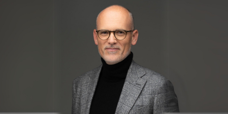 Julien Gattoni, CFO of the World Economic Forum（Photography：media.licdn）