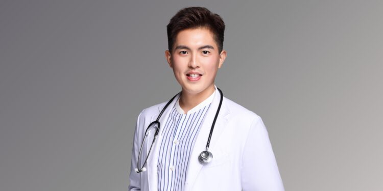 “The Elephant Doctor” Dr. Wei-Shin Chou. (Photo: Dr. Wei-Shin Chou)