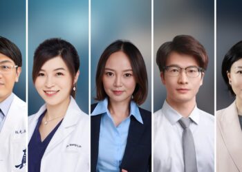From left to right: Dr. Kuang-Cheng Chang, CEO of Renew Clinic; Dr. Hengru Lin of Novelife Medical Group; Dr. KarWai Lam, President of the Hong Kong Association of Aesthetic Medicine; Dr. Ai Jiang of Nippon Medical School, Department of Plastic Surgery; and Dr. Mou Lai Na, Attending Physician at the Medical Aesthetics Department of Macau Yinkui Hospital. (Photo: The Icons)