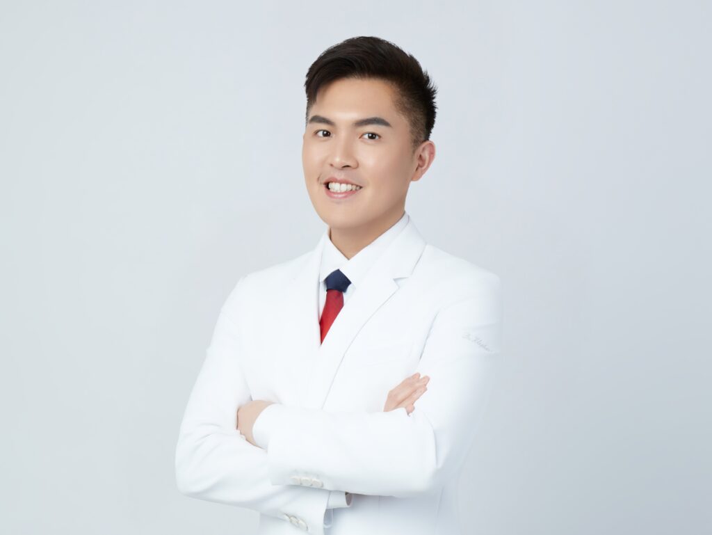Dr. Wei-Shin Chou believes that female balance medicine focuses on far more than just physical changes; it aims to accompany women through the different milestones of their lives, helping them maintain a harmonious physical and mental state while preserving their capacity to pursue their ideal lifestyle.