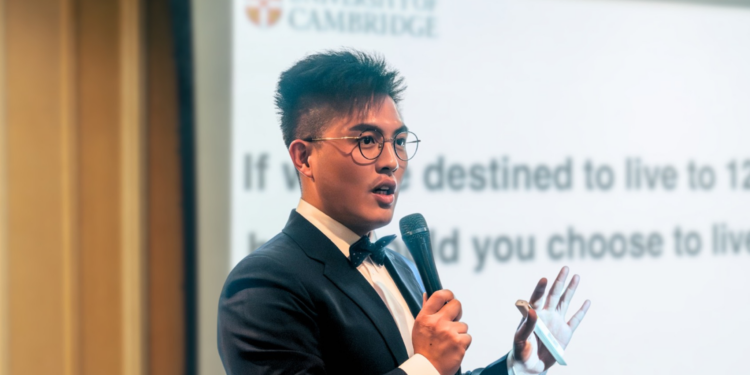 Dr. Wei-Shin Chou, Director of BLOOM Woman’s Wellness Clinic, was invited to deliver a closed-door address at the Oxford and Cambridge Club in London, UK. (Photo: Dr. Wei-Shin Chou)